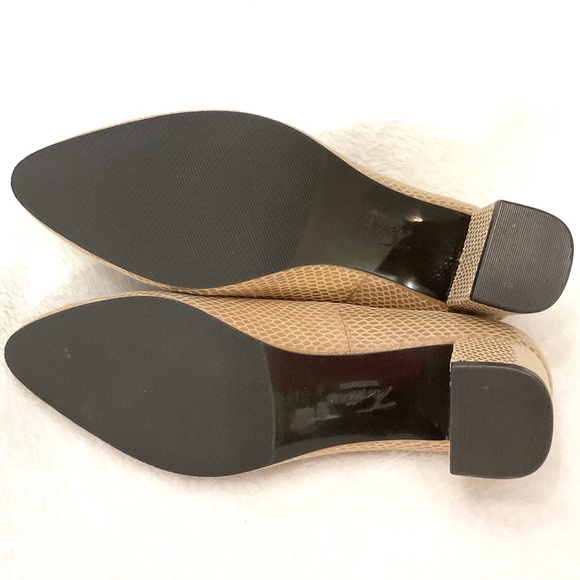 Nude Low Heel Almond Toe Snake Skin Loafer Pumps Tan  Slip On Dressy Shoe Sz 7 - Picture 13 of 14